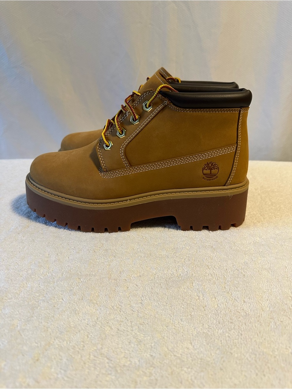 Timberland Nellie Chukka Waterproof Wheat Nubuck Boots Womens 8 New NWOB - Picture 2 of 7